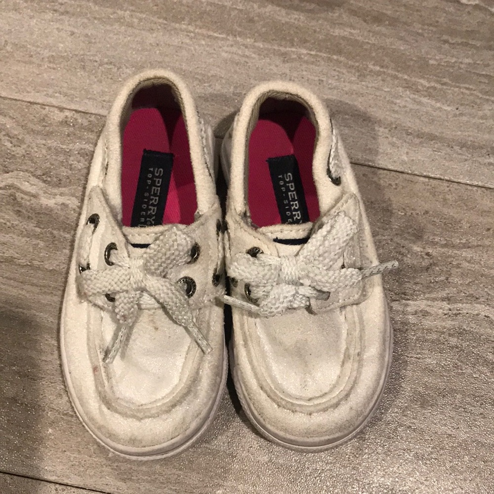 Used adorable Sperry top slider